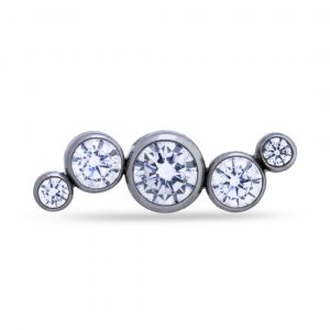 Cluster en forma de S con circonitas